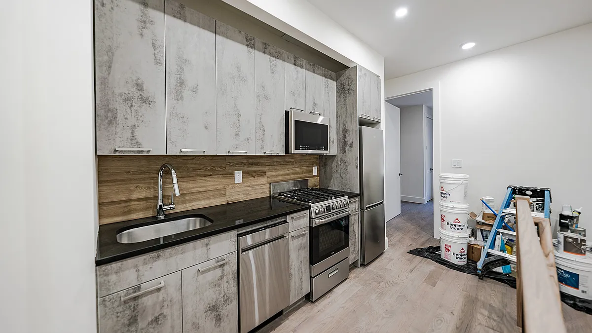 Building Photo - 305 Harman St #1F