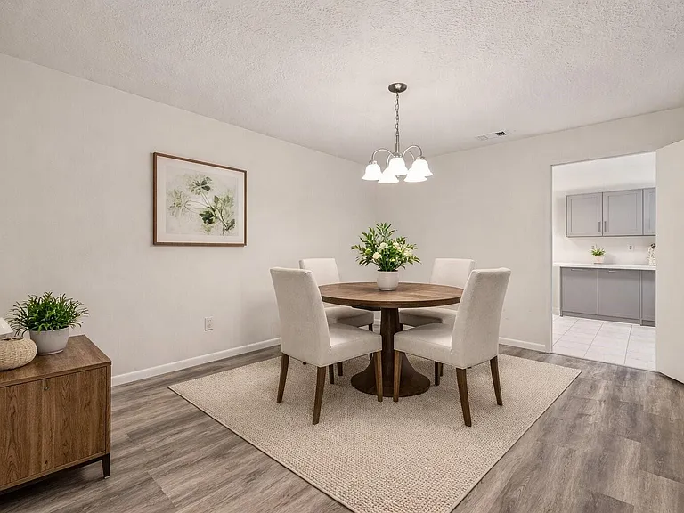 13431 Clarewood Dr — Photo 6