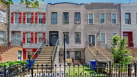 25A Roosevelt Place
