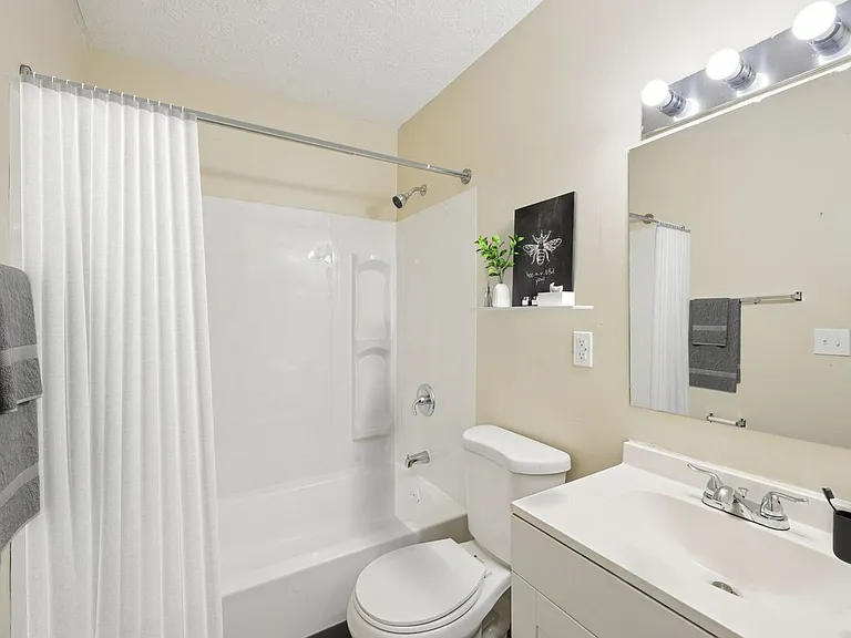Pinecrest Village Apartments - Promotion Extended Through May 31st, 2026 — Photo 16