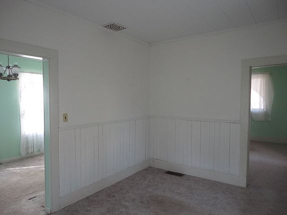 3rd image of 1038 North St
