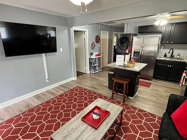 1732 Winder St — Photo 4