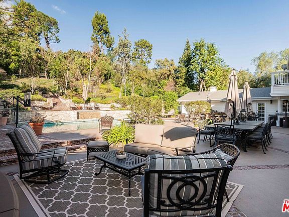 3rd image of 23939 Long Valley Rd