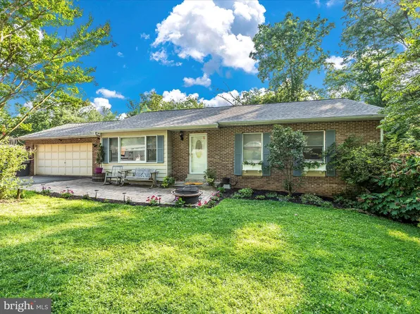 8208 Hilton Rd, Gaithersburg, MD 20882