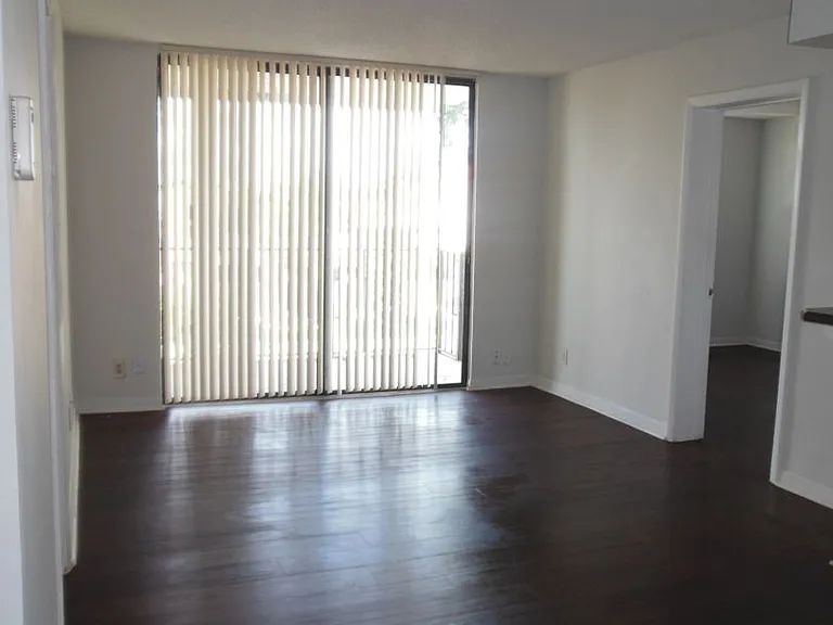 706 Executive Center Dr #23-2-23 — Photo 5