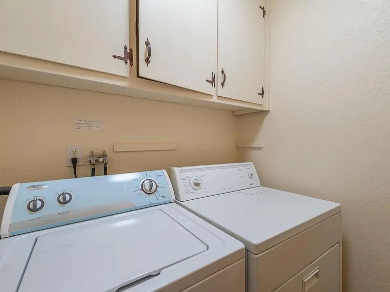 3130 Fabian Way — Photo 20