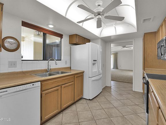 2nd image of 21019 N Totem Dr