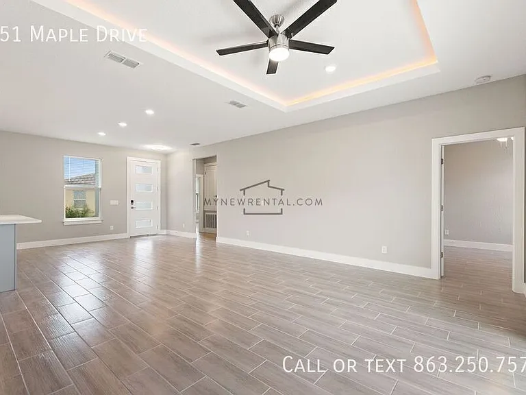 151 Maple Dr — Photo 6