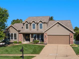 829 Arlington Glen Dr, Fenton, MO