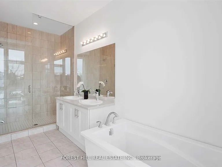 9144 Bathurst St — Photo 33