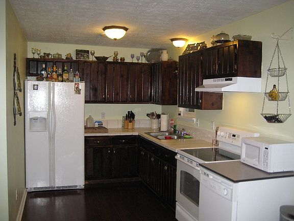 4th image of 324 Lakewood Dr