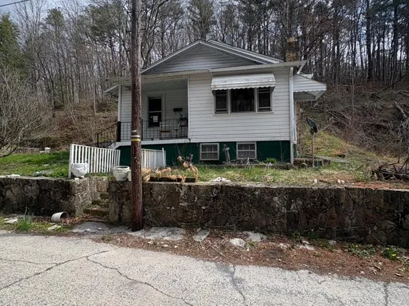 1112 Stovall St, Bluefield, WV 24701