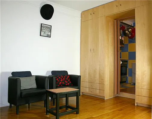 Rented by R New York | media 11