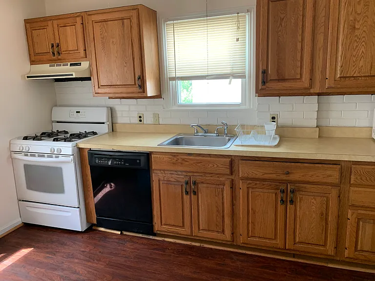 85 Southview Ter — Photo 12