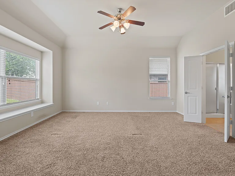 9716 Mulligan Dr — Photo 6