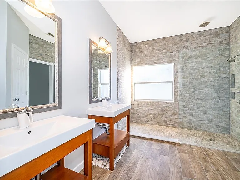 2505 Aster Cove Ln — Photo 17