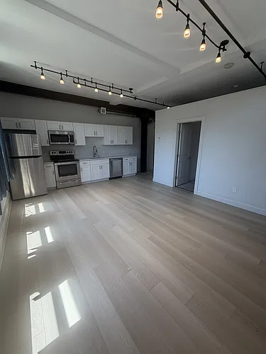 105 William St Photo 1