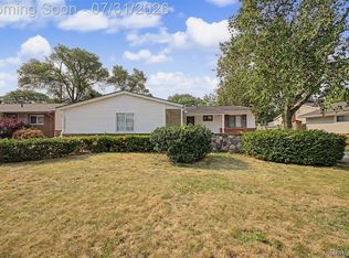 37091 Gilchrist St, Westland, MI 48186