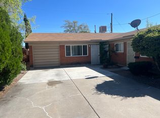 Updated 3 Bedroom 1 Bath w/ Garage in the NE Heights, Albuquerque, NM 87111