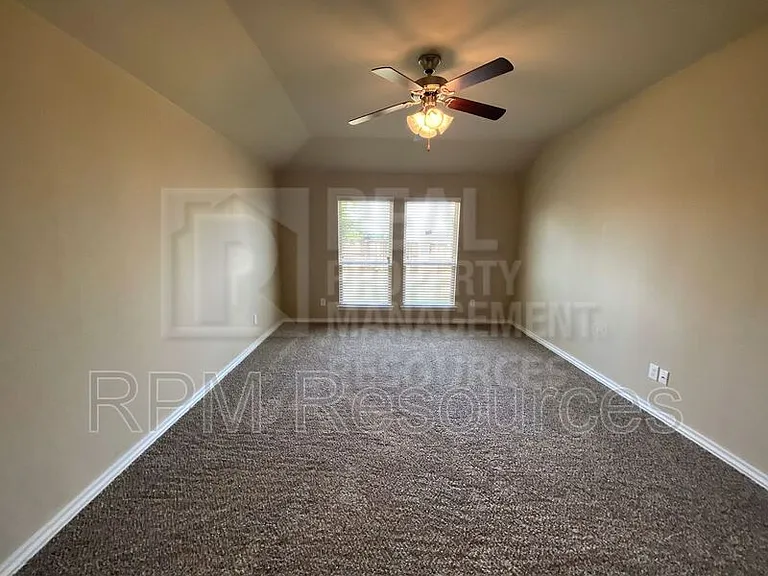 9501 Timberwind Ln — Photo 10