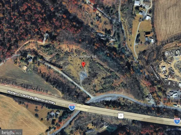 1751 Heffner Rd, Fogelsville, PA 18051