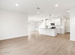 6839 W Star Garden Way, Tucson, AZ 85757