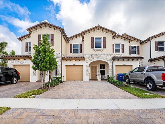 2nd image of 5514 NW 27th St