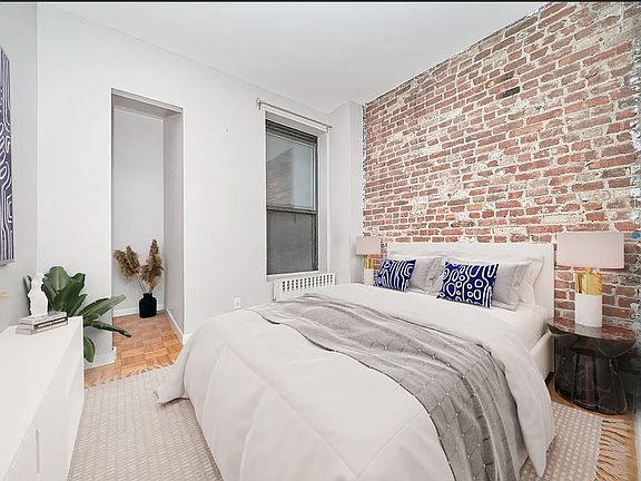 3rd image of 335 W 43rd St APT 3C