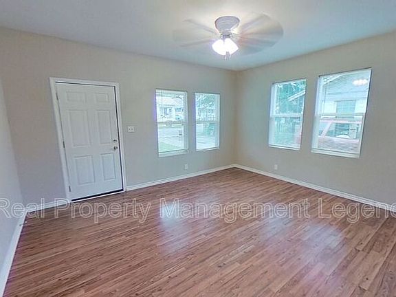 4th image of 1104 E Richmond Ave