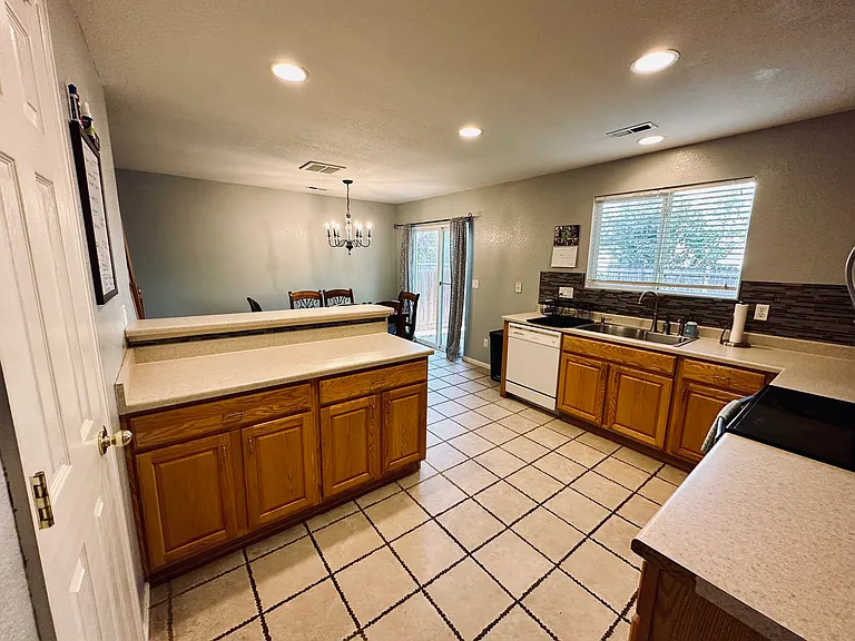 10654 Butte Dr — Photo 9