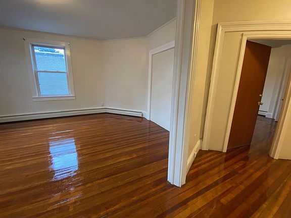 Living room into Hallway