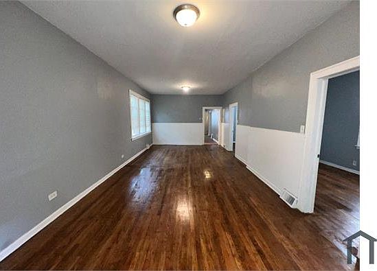 3rd image of 8316 S Kingston Ave