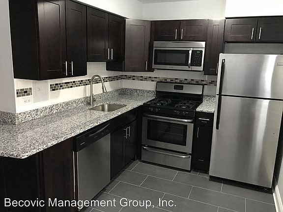 2nd image of 5534 N Kenmore Ave APT 305