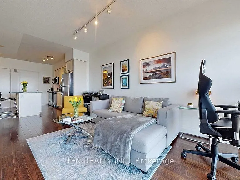 2191 Yonge St #4101 — Photo 4