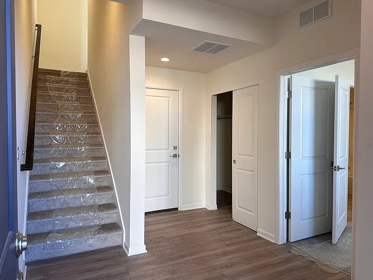 760 Josephine Way — Photo 11