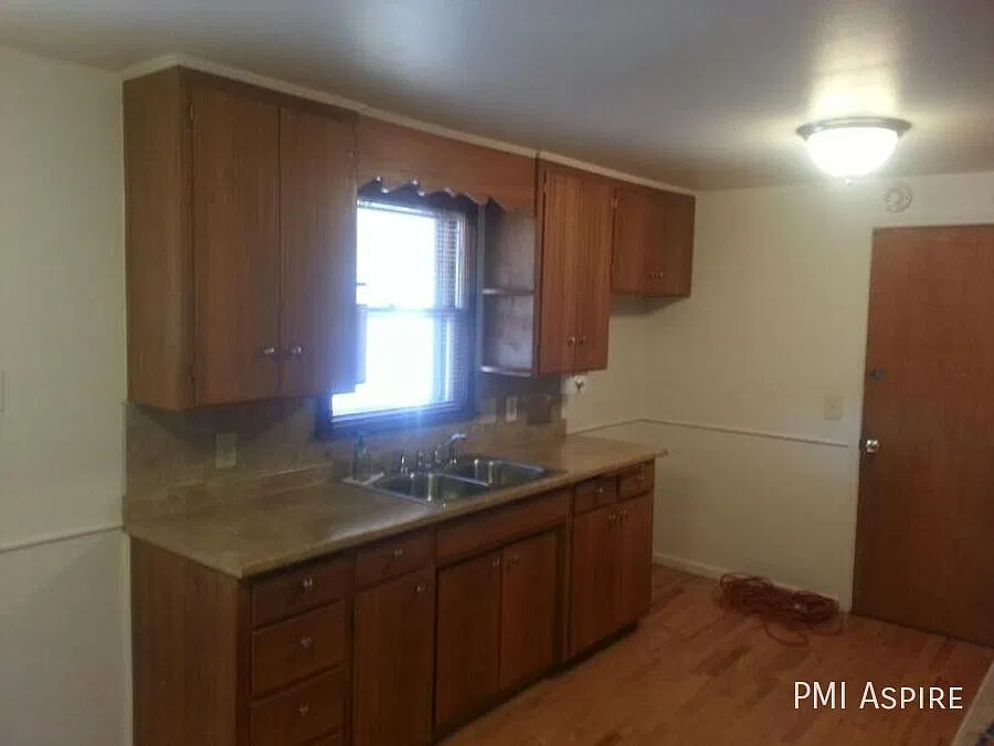 "Charming 3-Bed Home in Longmont with Cozy 960 Sq. Ft. of Living Space Your Perfect Retreat Awaits!" — Photo 2