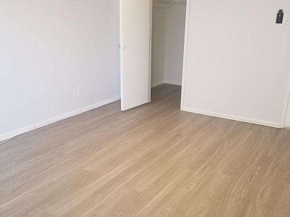 3rd image of 5311 Hermitage Ave APT 16