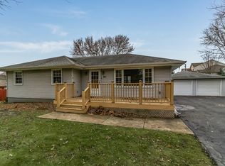 811 Baskin Dr, Joliet, IL 60404