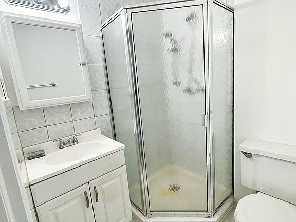 4th image of 21110 23rd Ave Floor 3