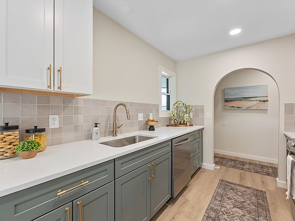 5th image of 9109 E Barron Rd