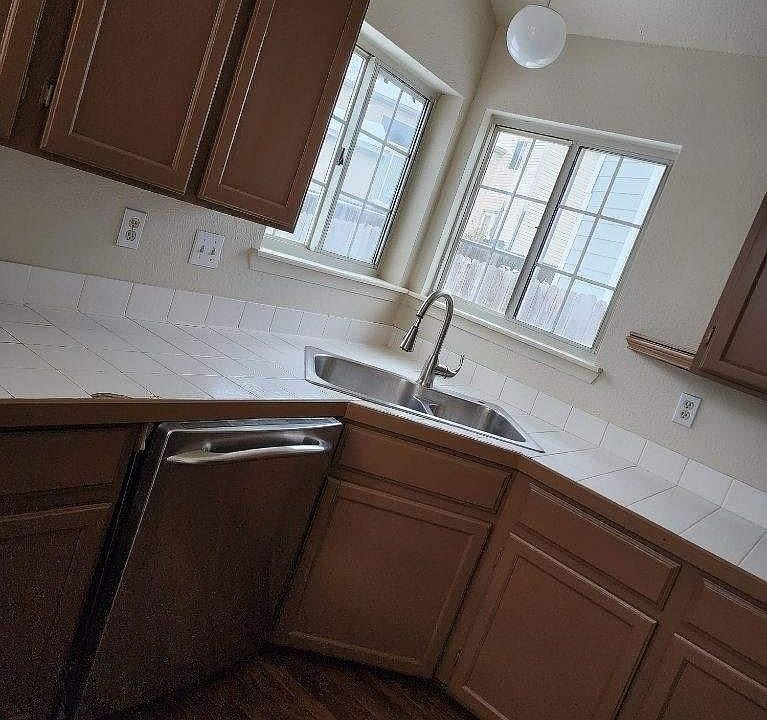 2nd image of 3654 S Flanders St