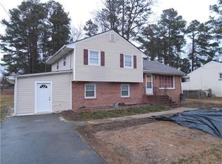 716 Lakeview Ave, Colonial Heights, VA 23834