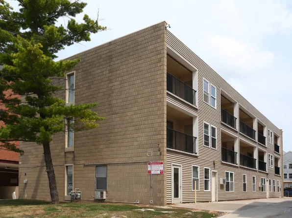 706 S Locust St, Champaign, IL