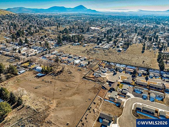 5th image of 5636 Edith Way