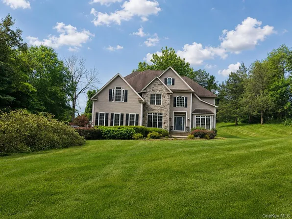 40 Winter Park Drive, Hopewell Junction, NY 12533