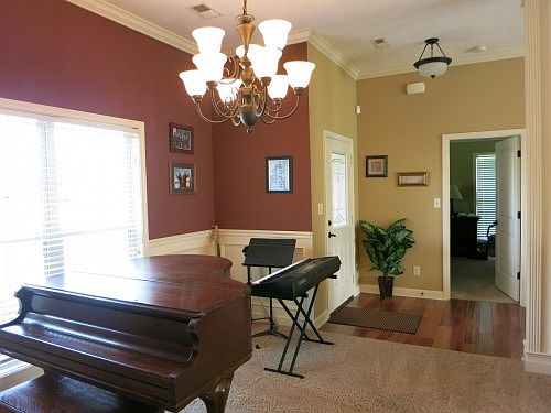 4th image of 16 Bedford Farms Dr
