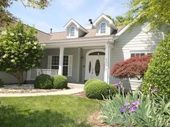 505 Crown Pointe Estates Ct, Ballwin, MO 63021