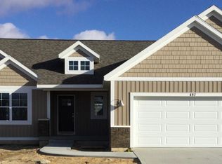 692 Settlement Ln, Zeeland, MI 49464