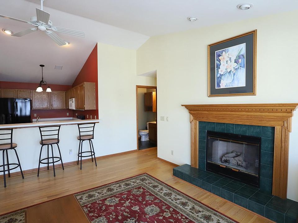 1st image of 203 Bur Oak Ln #D