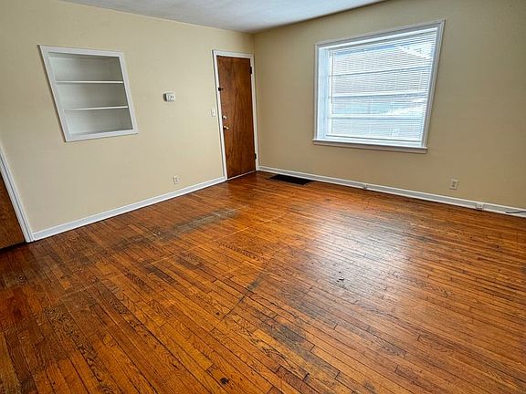 2nd image of 2307 Auburn St APT 2